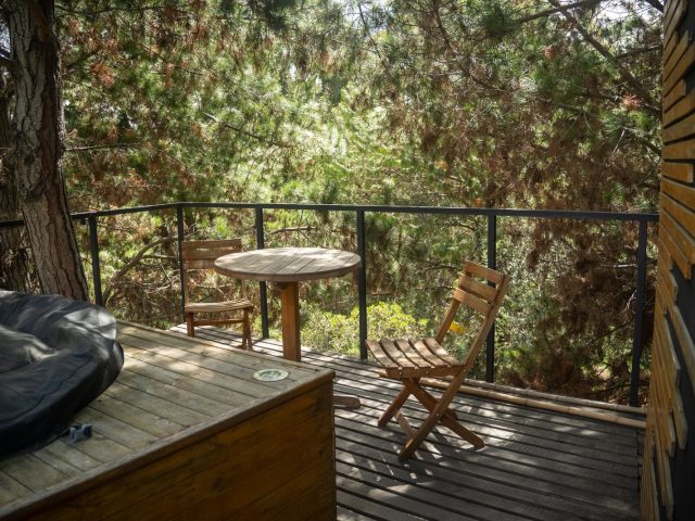 Comparatif bois massif et bois composite pour terrasse