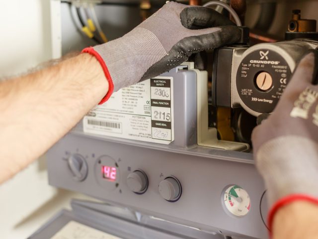 Chaudière gaz ou fioul : quel choix et quelles aides