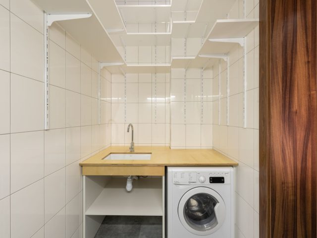 Organiser une buanderie dans un petit espace