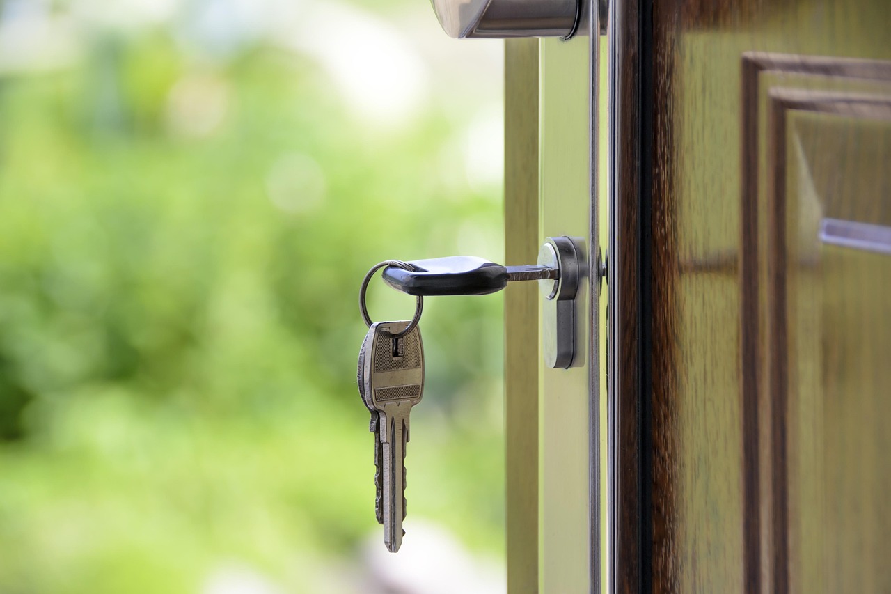 Comparatif chauffe-eau électrique vs gaz pour logement