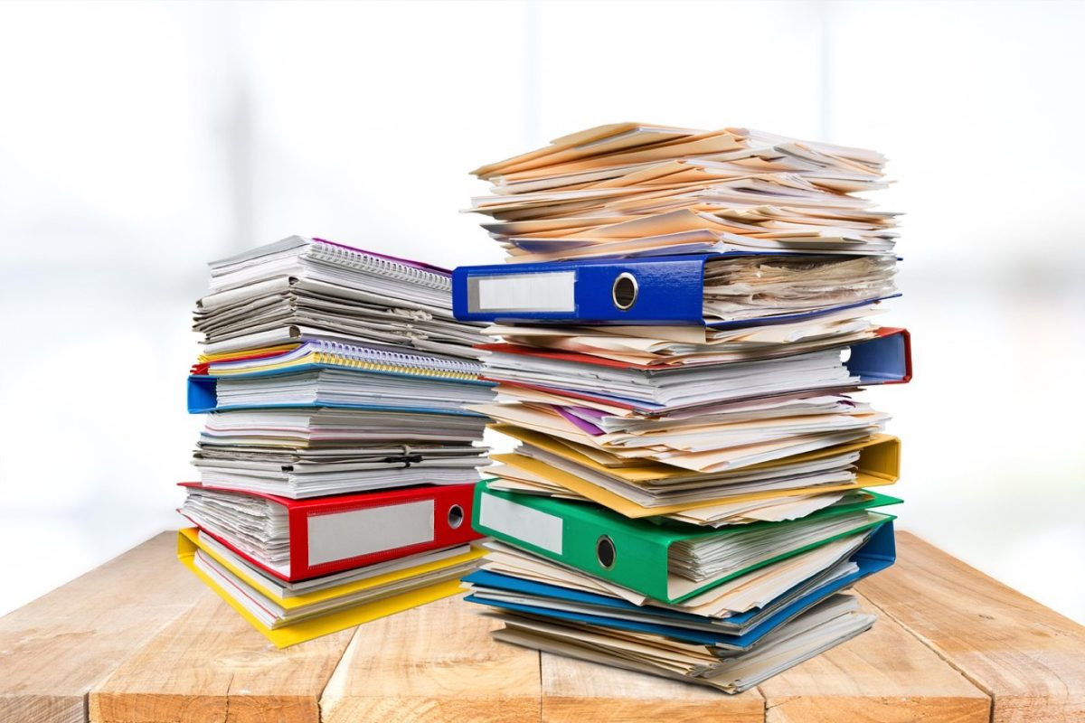 Gestion administrative : quand déléguer ses papiers, et à qui