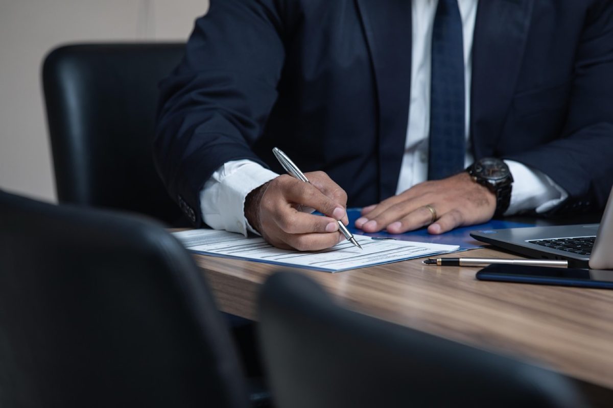 Honoraires d'avocat expulsion locataire : combien prévoir dans le Gard