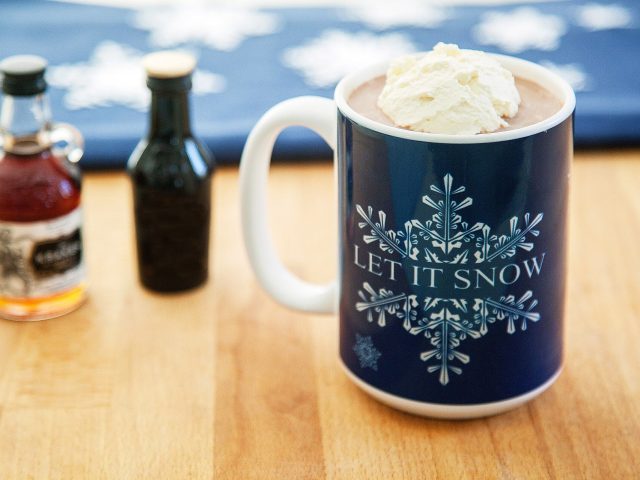 Impression par sublimation : ce qu’il faut vérifier avant de commander un mug ou un tee-shirt