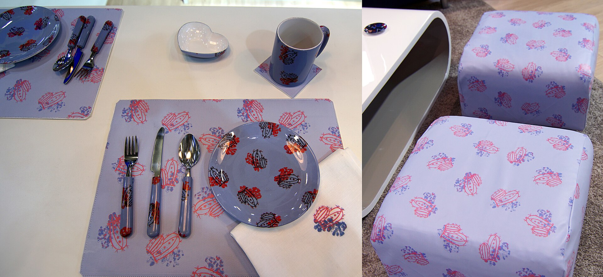 sets de table, assiette, mug et poufs décorés du même motif rouge et bleu par impression numérique et sublimation