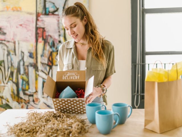 Objets personnalisés : ce que ça coûte vraiment au budget d&rsquo;un foyer